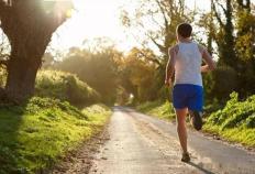 【168资讯】早晨跑步30分钟与晚上跑步60分钟：哪个更益健康？