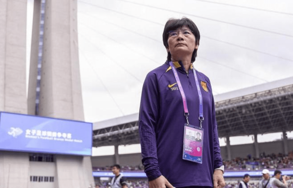 【168资讯】水庆霞当选2022年度亚足联最佳女足教练员