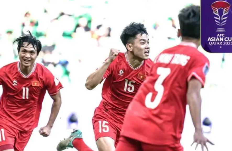 【168资讯】香港打进中国球队本届亚洲杯首球，越南打进日本队两球，国足汗颜